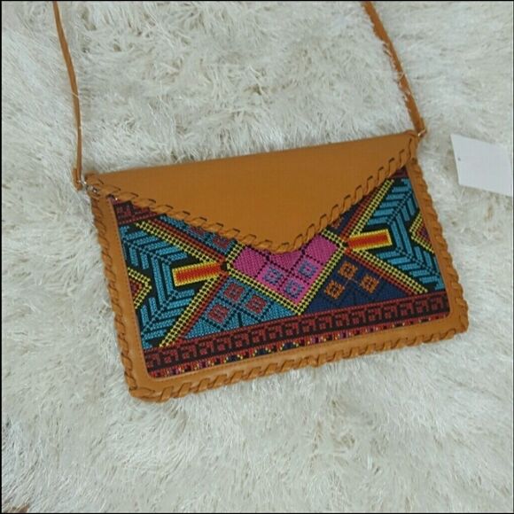 Crossbody Shoulder Bag Clutch Embroidered Boho Multicolor Western Art To Wear - Picture 1 of 6